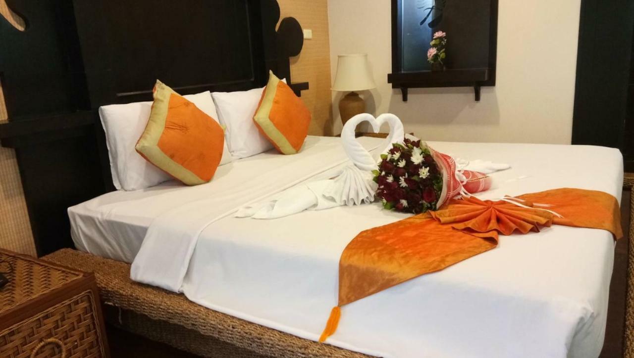 Golden Pine Beach Resort Pran Buri Ngoại thất bức ảnh